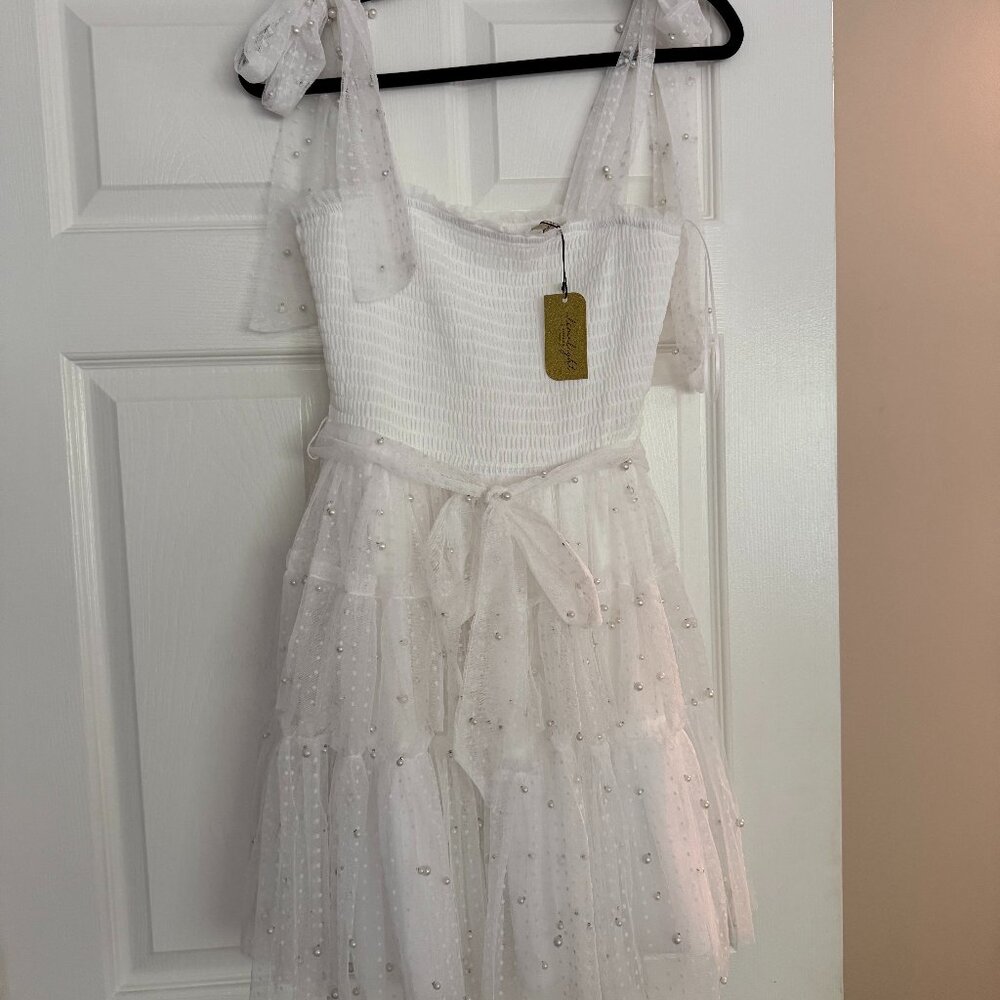 New White Pearl Bow Dress – Size Small